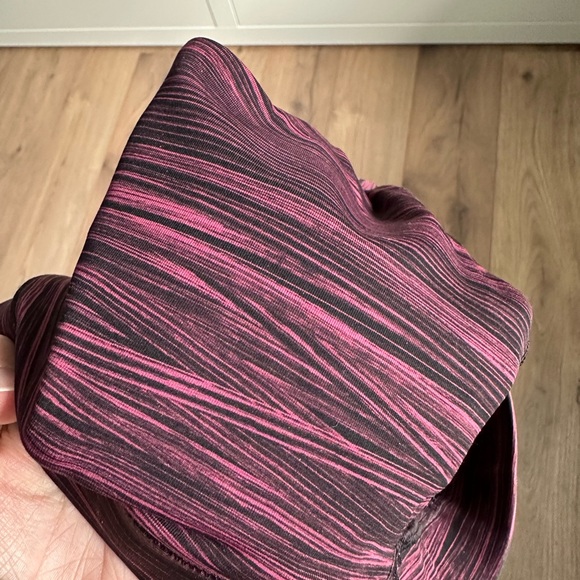 Lululemon Energy Bra - Picture 3 of 5